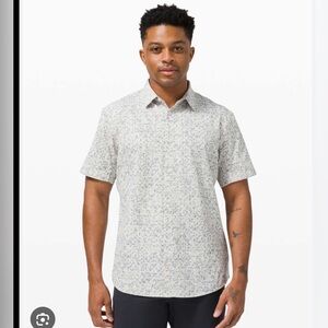 Lululemon airings easy button down shirt medium